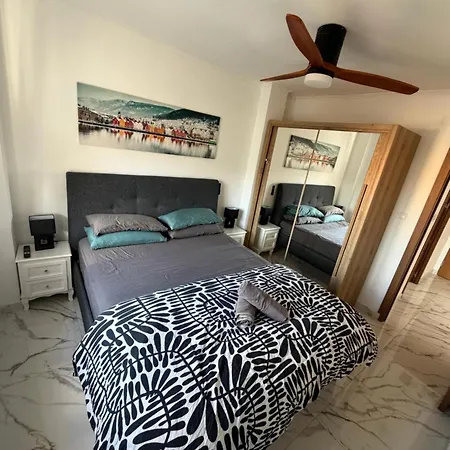 Costa Del Sol Apartman *